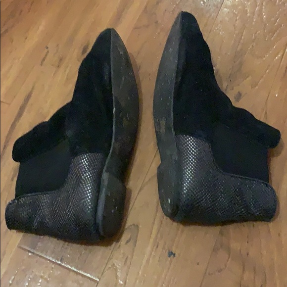 Black booties with snakey leather back size 8.5/9 - Picture 4 of 5